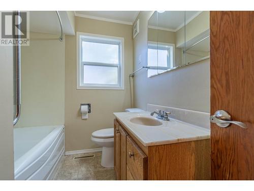 458 Mcgowan Ave, Kamloops, BC - Indoor Photo Showing Bathroom