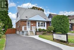 153 EAST 36TH Street  Hamilton, ON L8V 3Z3