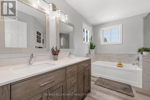 4351 Birchmount Avenue, Lincoln, ON - Indoor Photo Showing Bathroom