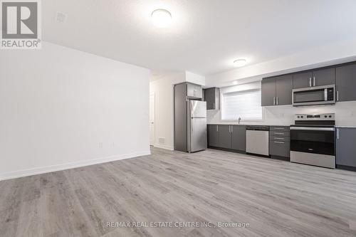 55 - 205 West Oak Trail, Kitchener, ON - Indoor Photo Showing Kitchen