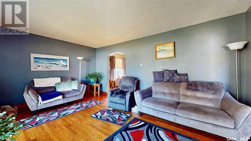 108 Gordon Street, Wolseley, SK - Indoor Photo Showing Living Room