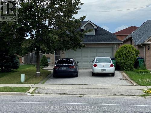 55 Royal Orchard Drive, Brampton, ON - Outdoor