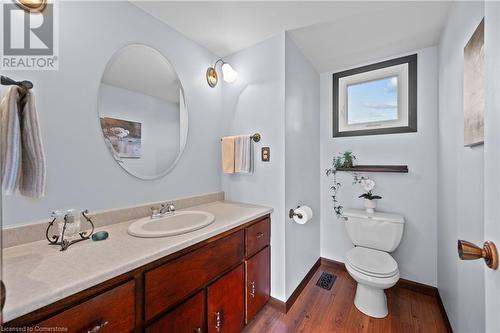 780 Hall Road, Hamilton, ON - Indoor Photo Showing Bathroom