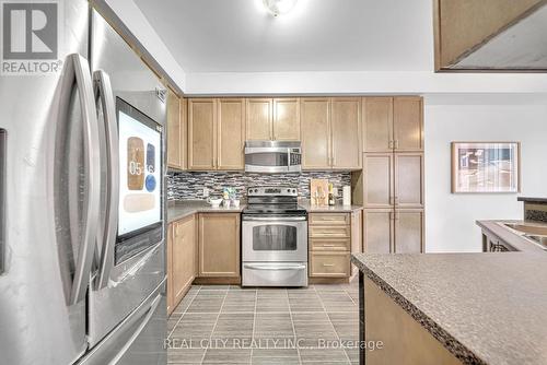 24 Pendulum Circle, Brampton, ON - Indoor Photo Showing Kitchen With Stainless Steel Kitchen With Upgraded Kitchen