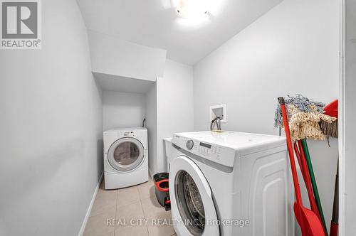 24 Pendulum Circle, Brampton, ON - Indoor Photo Showing Laundry Room