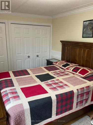 5 S - 4449 Milburough Line, Burlington, ON - Indoor Photo Showing Bedroom