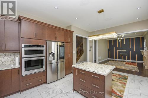 8 Fanning Trail, Brampton, ON - Indoor Photo Showing Kitchen With Stainless Steel Kitchen