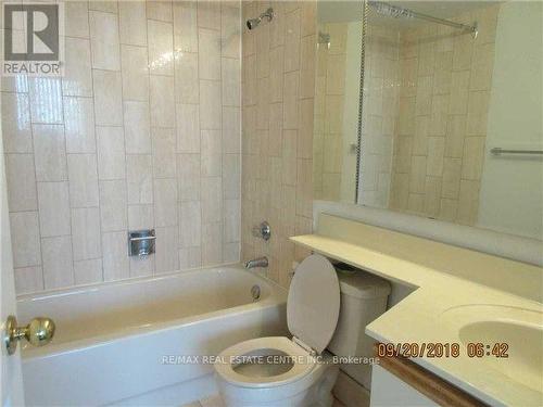 2104 - 265 Enfield Place, Mississauga, ON - Indoor Photo Showing Bathroom