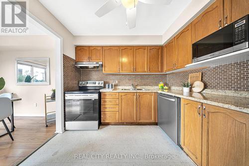 82 - 100 Brickyard Way, Brampton, ON - Indoor Photo Showing Kitchen