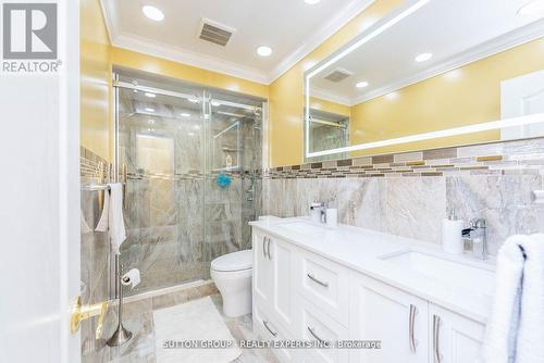 7074 Magic Court, Mississauga (Malton), ON - Indoor Photo Showing Bathroom