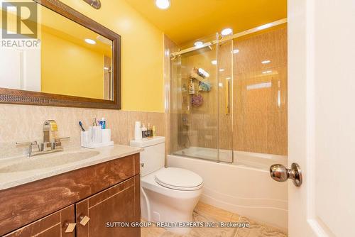 7074 Magic Court, Mississauga (Malton), ON - Indoor Photo Showing Bathroom