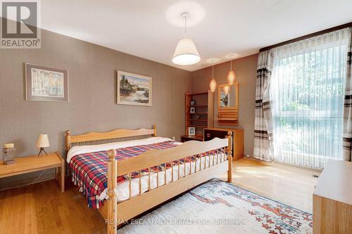 1306 Bramblewood Lane, Mississauga, ON - Indoor Photo Showing Bedroom