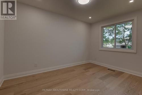 2435 Cyprus Avenue, Burlington, ON - Indoor Photo Showing Other Room