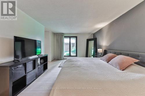 2225 Shardawn Mews, Mississauga, ON - Indoor Photo Showing Bedroom