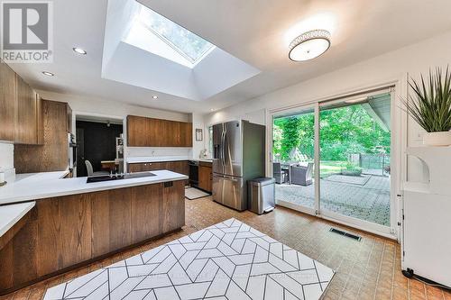 2225 Shardawn Mews, Mississauga, ON - Indoor Photo Showing Kitchen