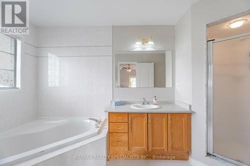 5916 Bermuda Drive, Mississauga, ON - Indoor Photo Showing Bathroom