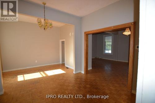 164 Macnab Street N, Hamilton, ON - Indoor Photo Showing Other Room