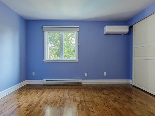 Master bedroom - 7630 Boul. St-Jean, Trois-Rivières, QC - Indoor Photo Showing Other Room