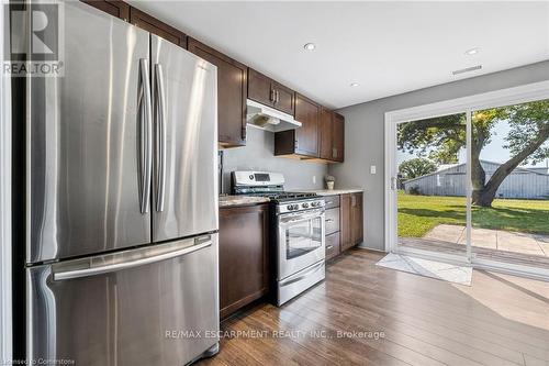 6354 Townline Road, West Lincoln, ON - Indoor Photo Showing Kitchen