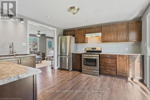 6354 Townline Road, West Lincoln, ON - Indoor Photo Showing Kitchen