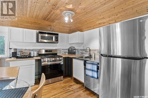 101 William Street, Manitou Beach, SK - Indoor Photo Showing Kitchen