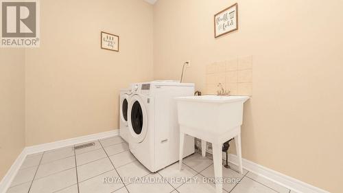 19 Outlook Avenue, Brampton, ON - Indoor Photo Showing Laundry Room