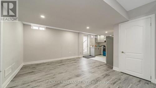 19 Outlook Avenue, Brampton, ON - Indoor Photo Showing Other Room