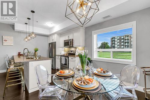 110 - 8475 Wyandotte Street E, Windsor, ON - Indoor Photo Showing Dining Room