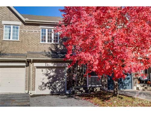 239 Tandalee Crescent, Ottawa, ON 