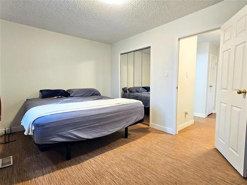 3 98 Stradford Street, Winnipeg, MB - Indoor Photo Showing Bedroom