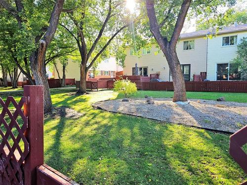 3 98 Stradford Street, Winnipeg, MB - Outdoor