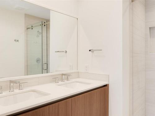 715-2000 Hannington Rd, Langford, BC - Indoor Photo Showing Bathroom