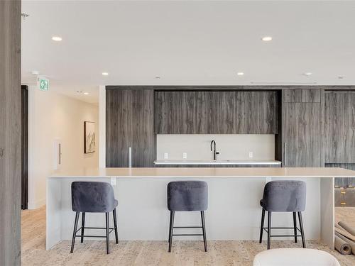 715-2000 Hannington Rd, Langford, BC - Indoor Photo Showing Kitchen