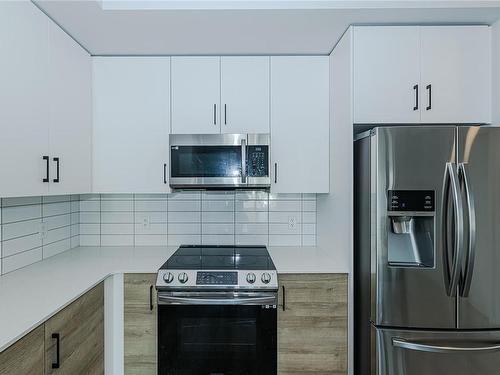 202-2469 Gateway Rd, Langford, BC - Indoor Photo Showing Kitchen