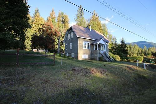 431 Alexander Road, Nakusp, BC - Outdoor