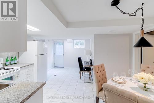 26 Flaremore Crescent, Toronto, ON - Indoor Photo Showing Kitchen