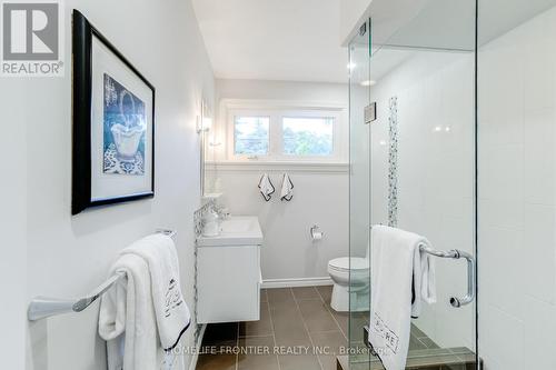 26 Flaremore Crescent, Toronto, ON - Indoor Photo Showing Bathroom