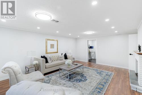 26 Flaremore Crescent, Toronto, ON - Indoor Photo Showing Living Room