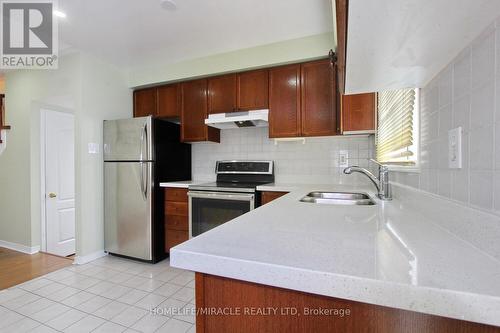 17 Cordgrass Crescent, Brampton, ON - Indoor Photo Showing Kitchen With Double Sink