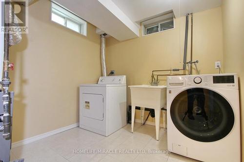 17 Cordgrass Crescent, Brampton, ON - Indoor Photo Showing Laundry Room