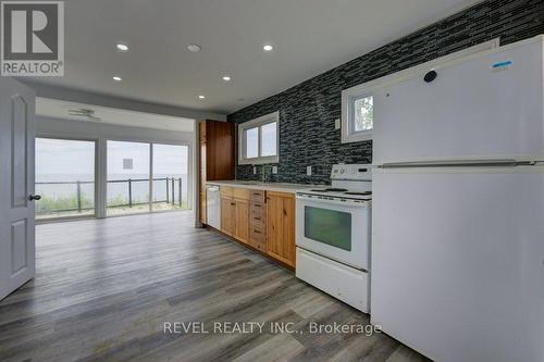 41 Derner Line, Haldimand, ON - Indoor Photo Showing Kitchen