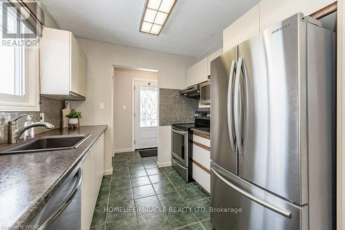 62 Barwood Crescent, Kitchener, ON - Indoor Photo Showing Kitchen