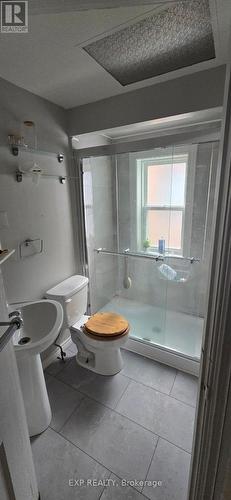 50 William Street, Hamilton, ON - Indoor Photo Showing Bathroom