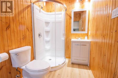 885 Gunns Road, Round Lake Centre, ON - Indoor Photo Showing Bathroom