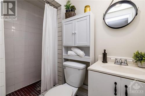 165 Crampton Drive, Carleton Place, ON - Indoor Photo Showing Bathroom