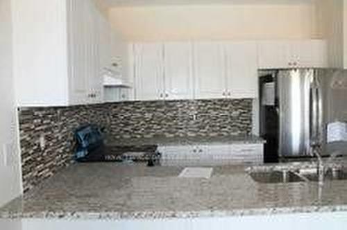 18-54 Nisbet Blvd, Hamilton, ON - Indoor Photo Showing Kitchen