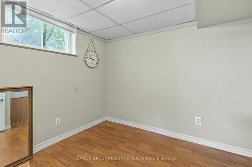 12 Roslyn Road, Barrie, ON - Indoor Photo Showing Other Room