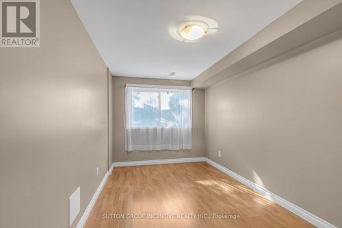 12 Roslyn Road, Barrie, ON - Indoor Photo Showing Other Room