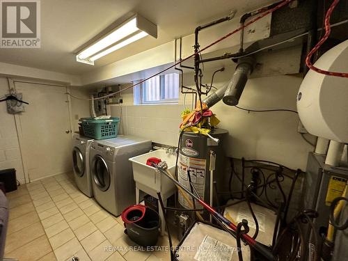 1 - 223 Picton Street E, Hamilton, ON - Indoor Photo Showing Laundry Room