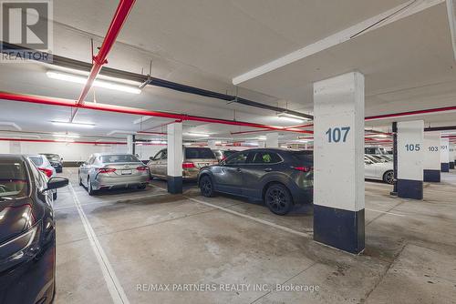 611 - 277 South Park Road, Markham, ON - Indoor Photo Showing Garage